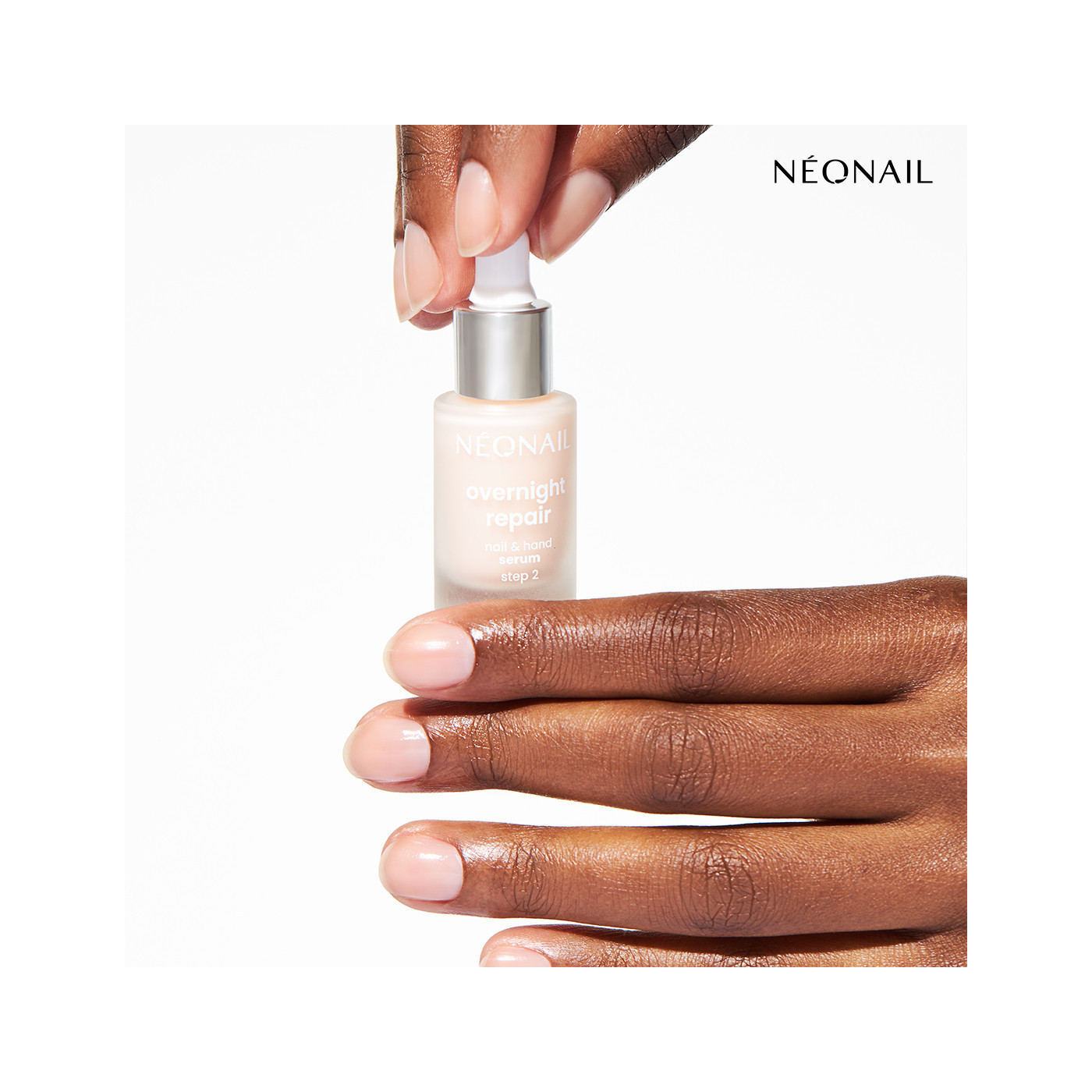 Siero per cuticole e unghie Overnight Repair Nail and Hand Serum